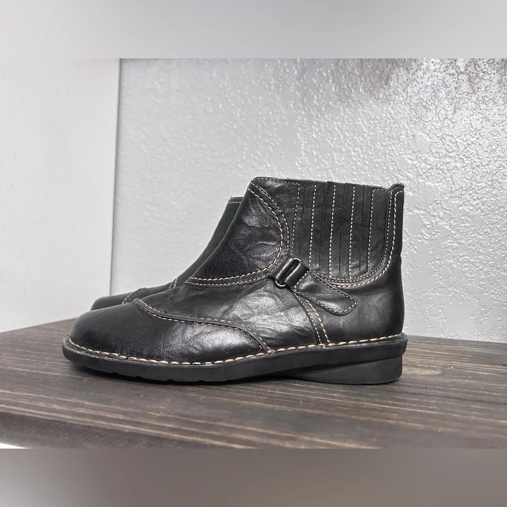 Alt‎ 90's Grunge Black Leather Ankle Moto Boots size 7 Downtown Girl CLARKS